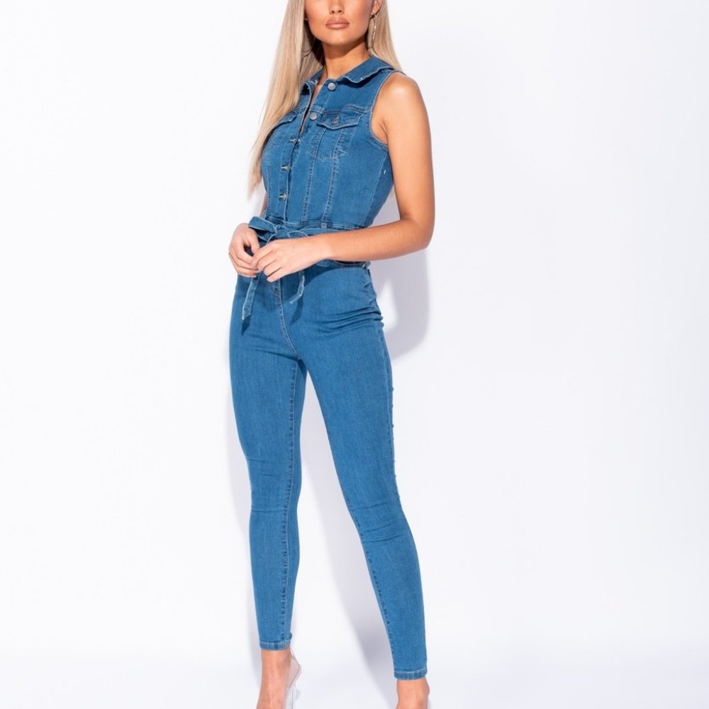 RESTOCKING 5⭐ Gia Denim Belted Denim Jumpsuit - Picture 4 of 8